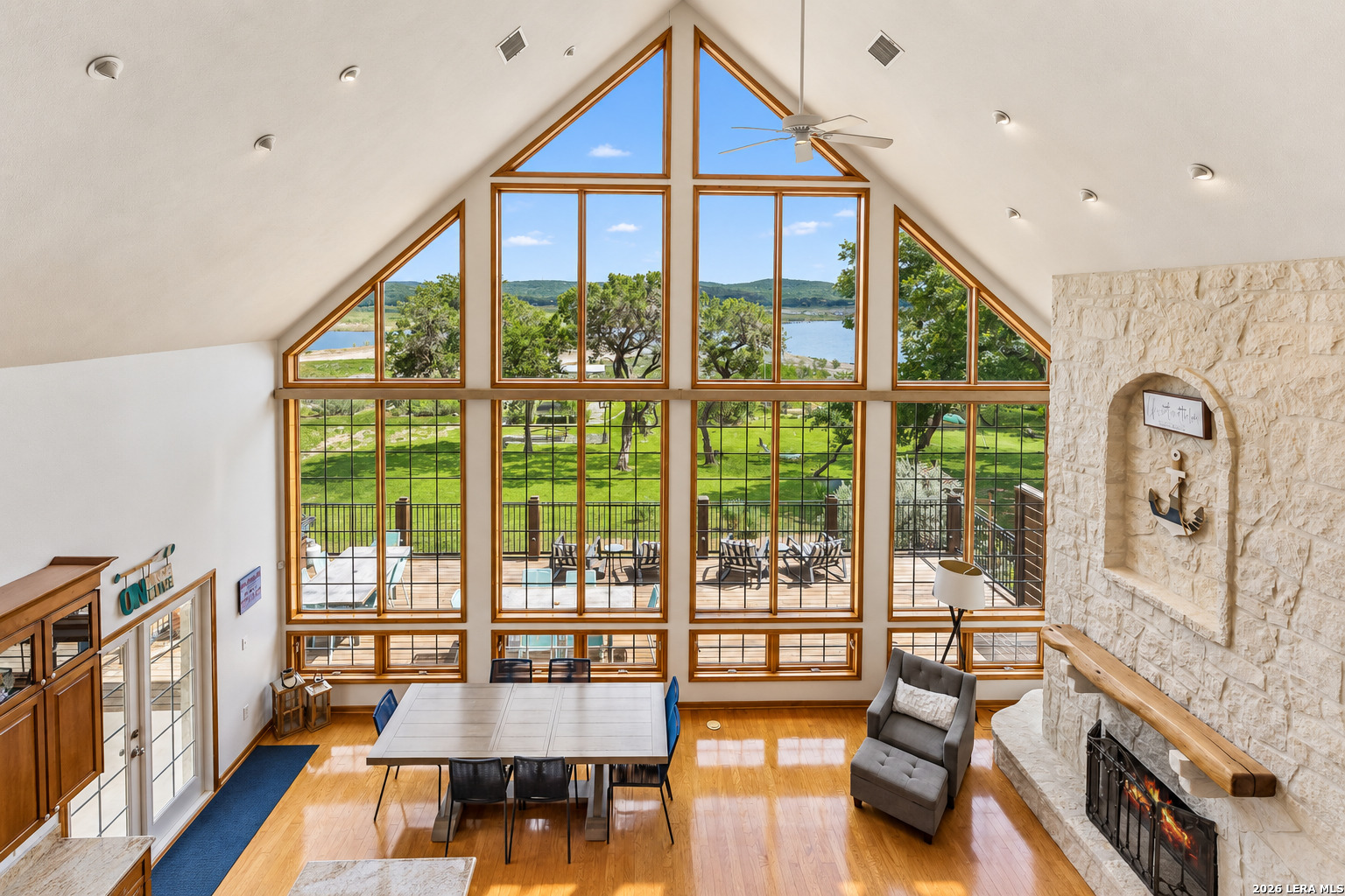 275 Lookout Dr