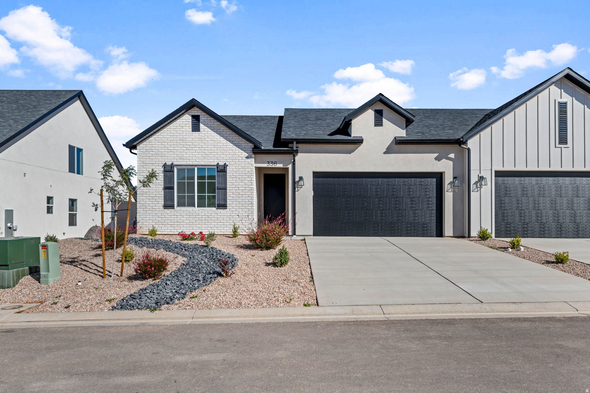 336 W ROSIE LOOP