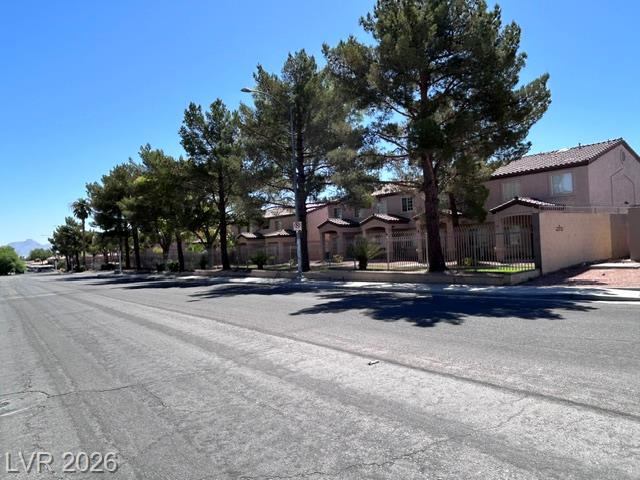 2501 Sierra Luna Avenue 102