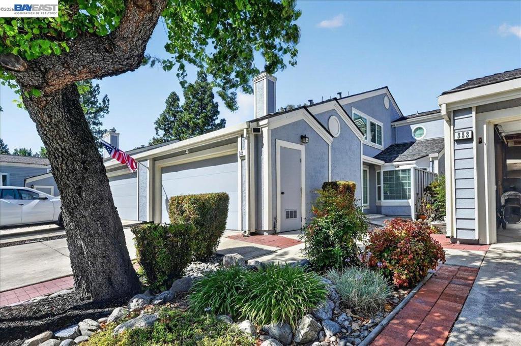 345 Northwood Cmns