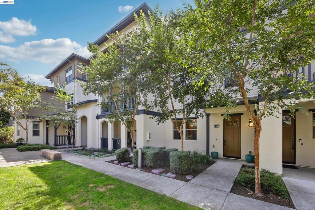 457 Diller Street