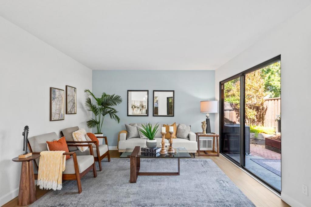 1689 Meadowlark Lane