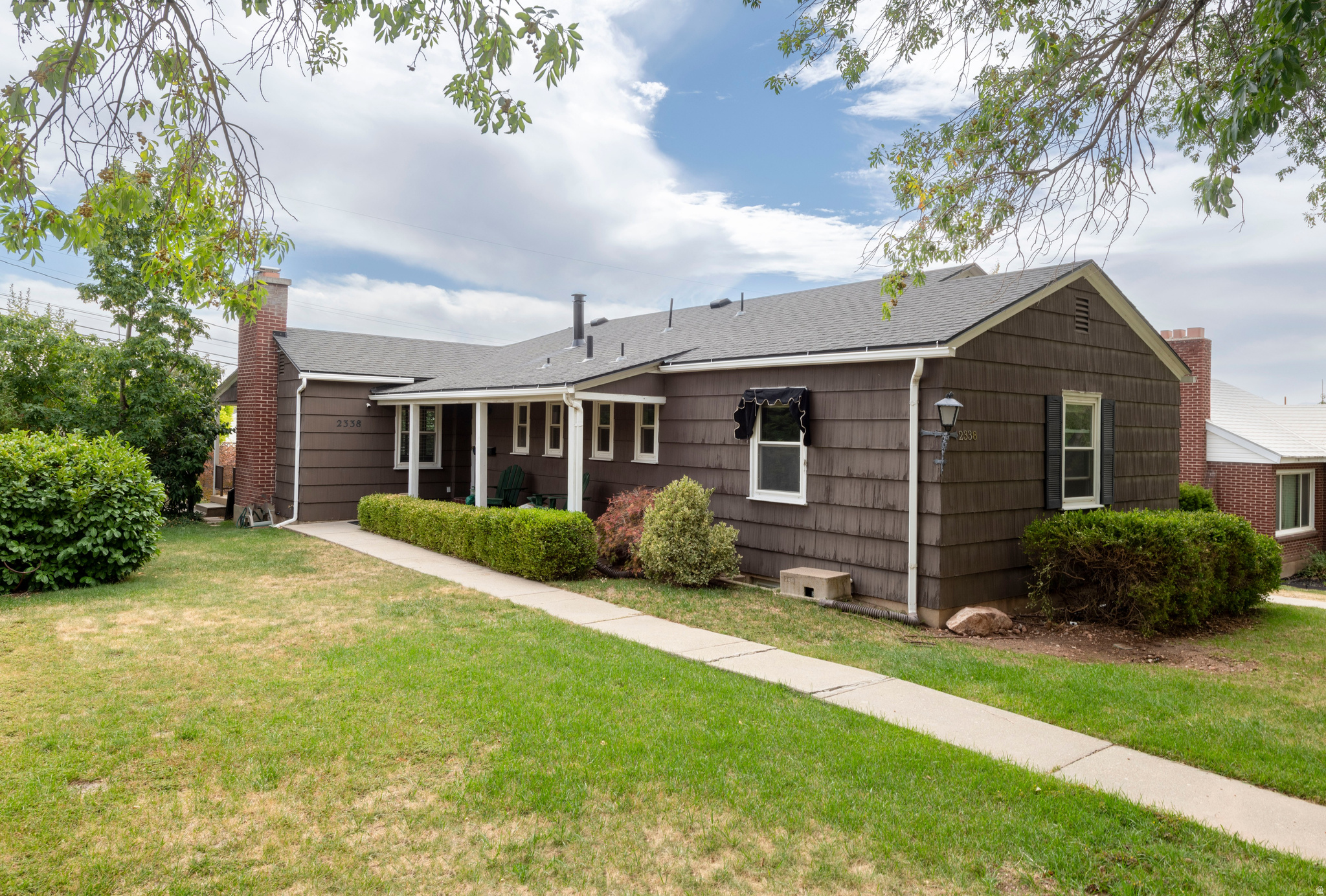 2338 E BRYAN AVE