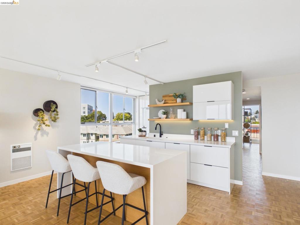 320 Lee St 702