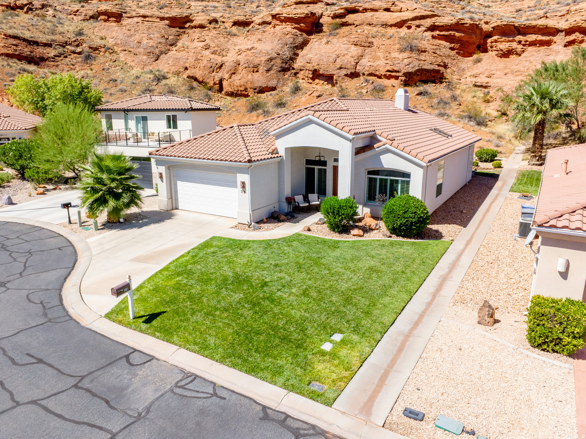 23 N SHADOW RIDGE DR