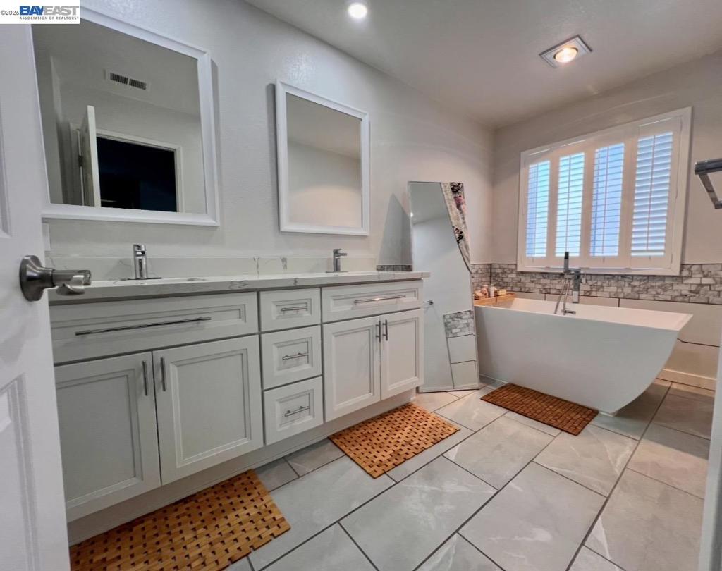 5371 San Simeon Pl
