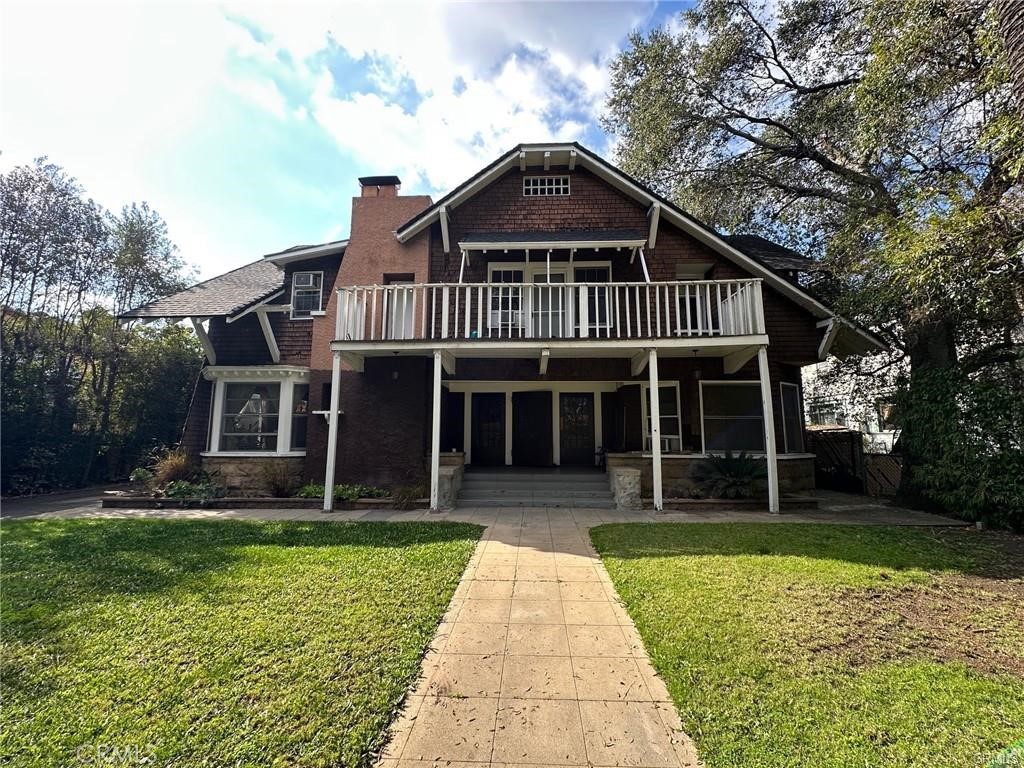 779 N Marengo