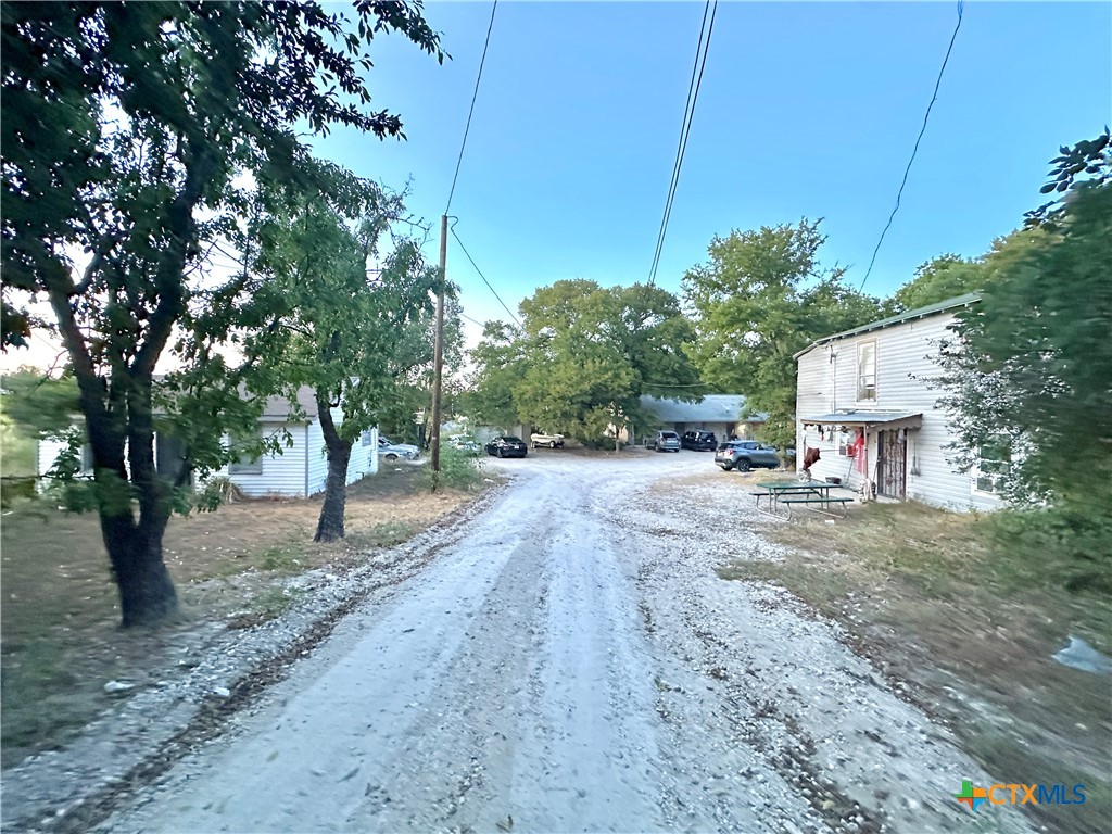 1211 E VETERAN'S MEMORIAL Boulevard
