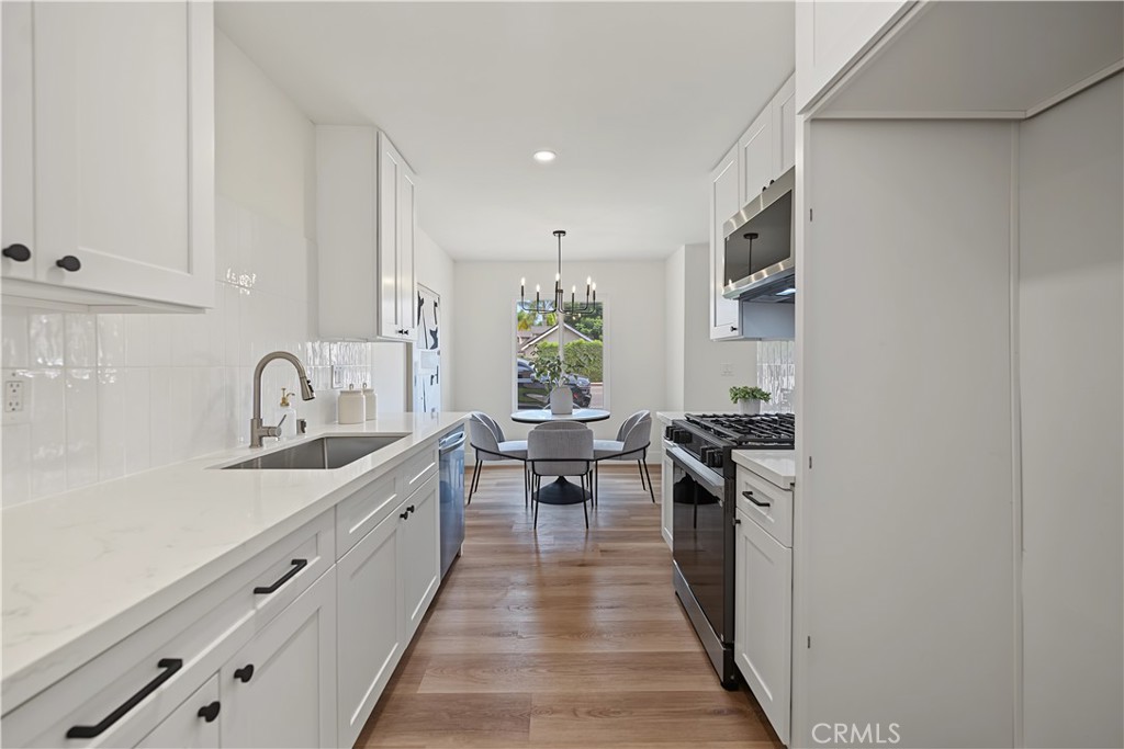 700 W La Veta Avenue N5