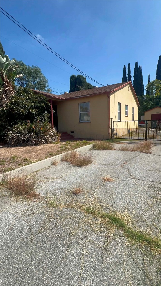 3812 Ivar Avenue