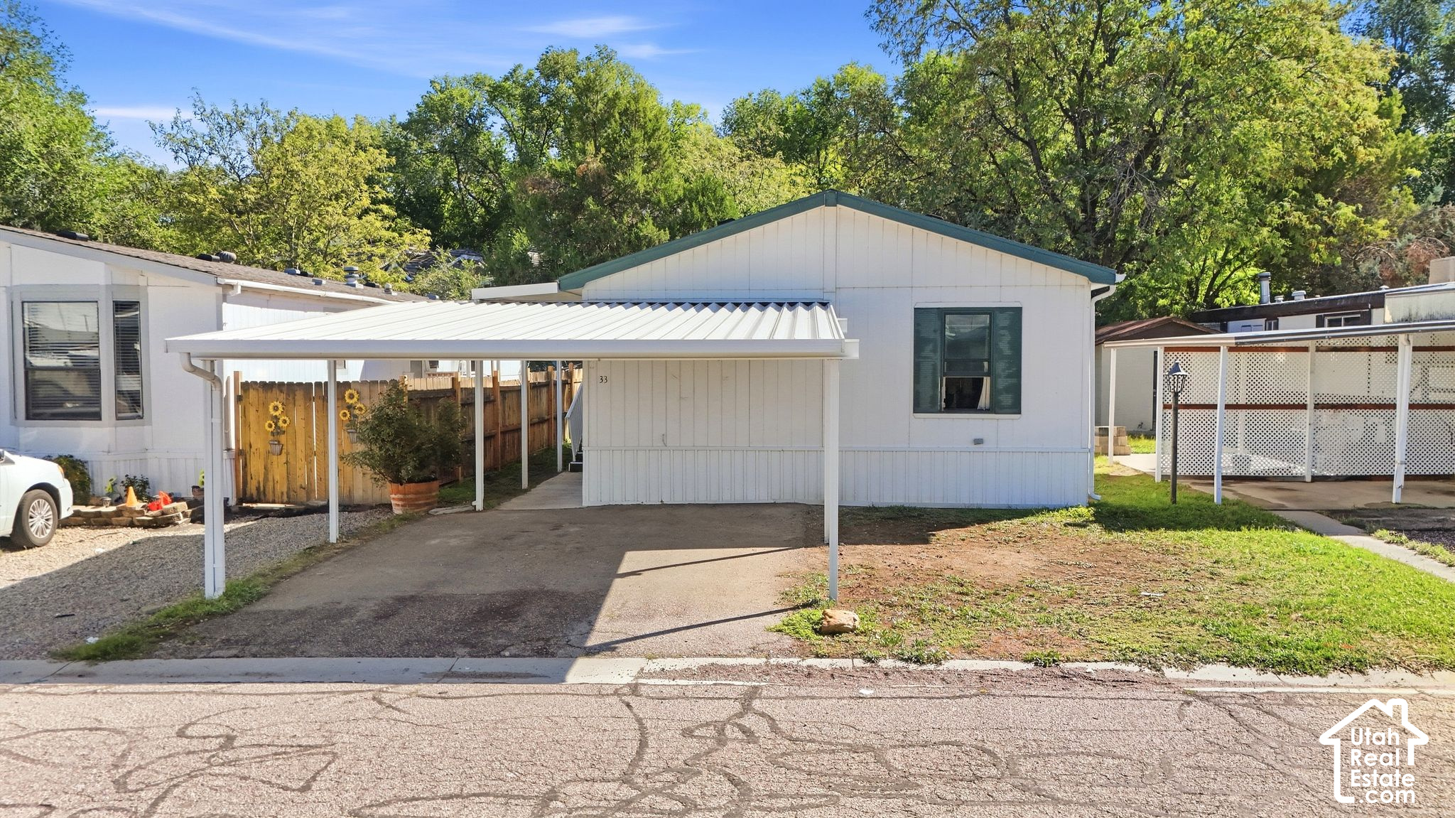 33 E TINY WOOD DR