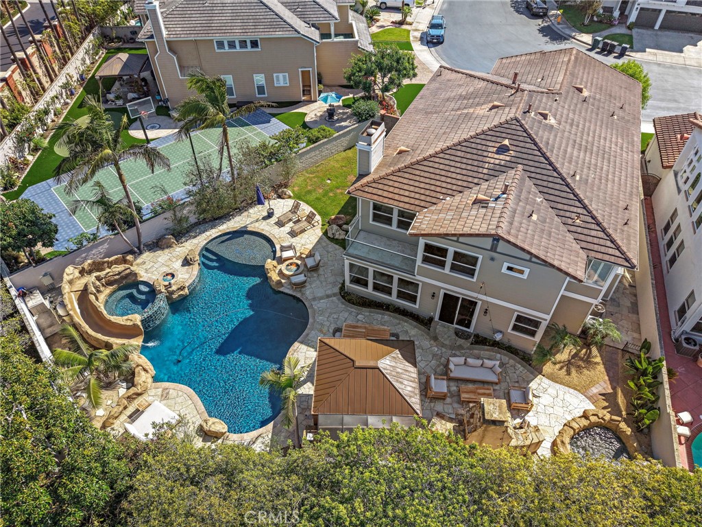 6403 Royal Grove