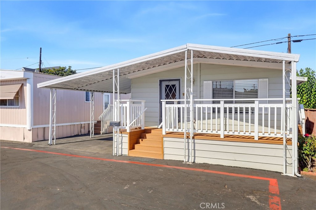 2060 Newport Boulevard 12