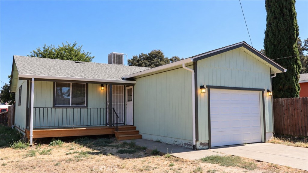 3910 Vista Robles Way
