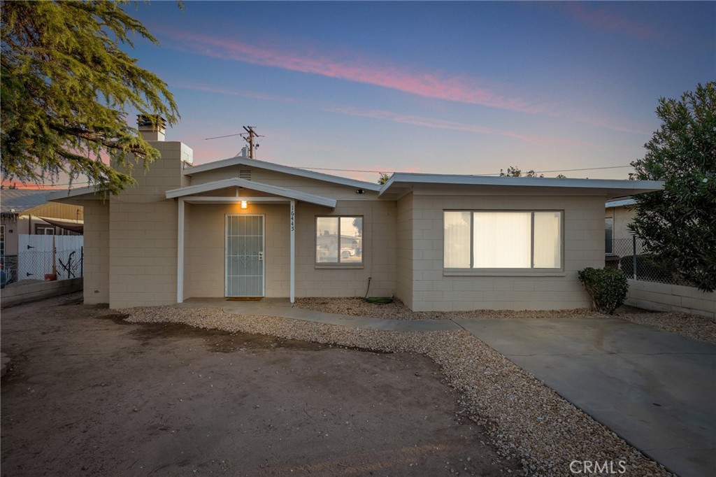 16445 Live Oak