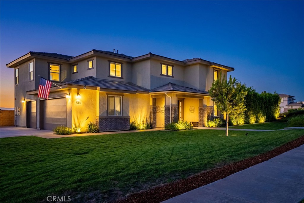 1055 Vista Court