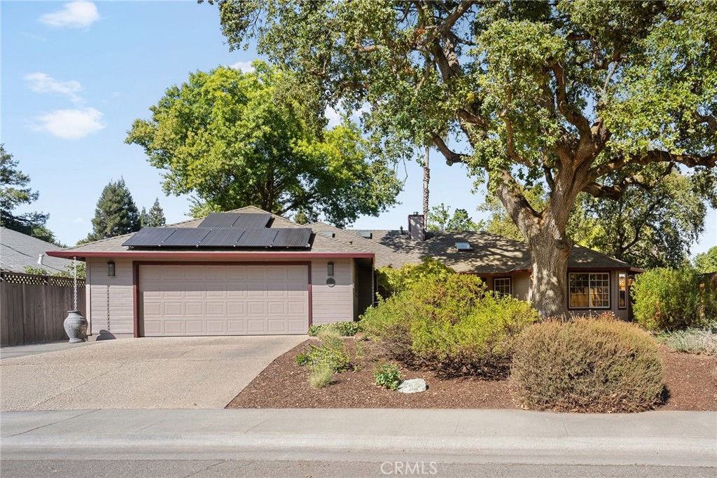 12 Via Flora Court
