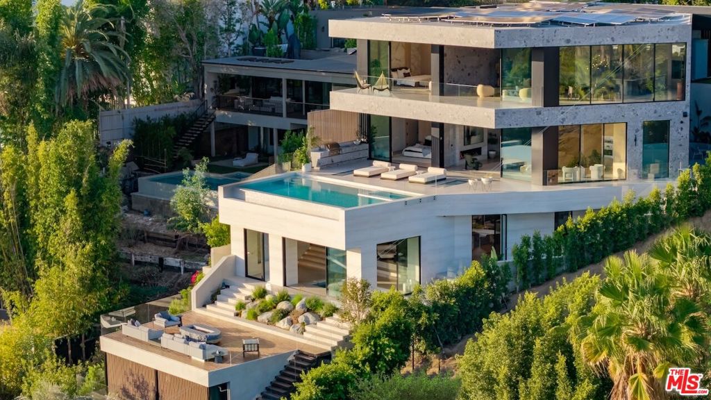 9056 St Ives Drive, Los Angeles, CA 90069 — photo 1