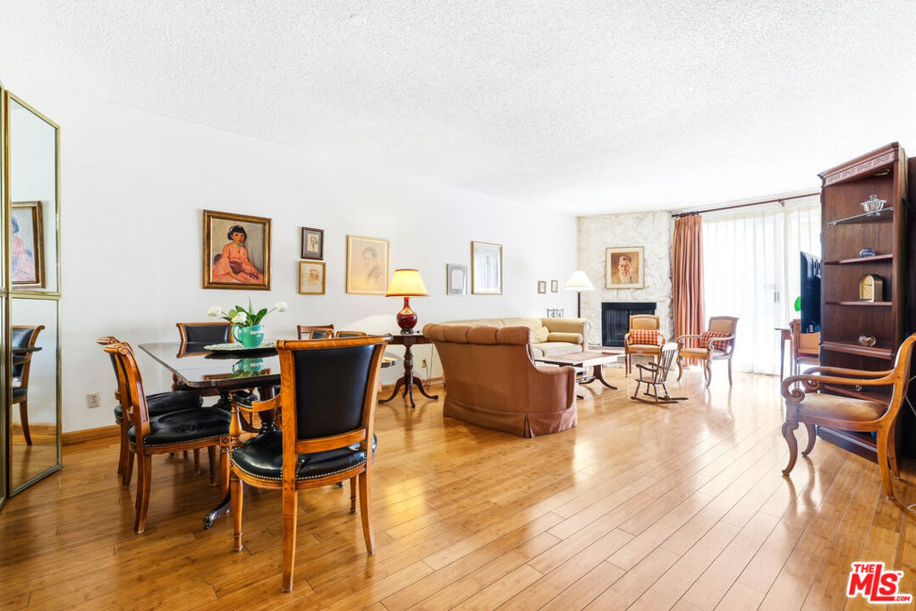 104 S Hayworth Avenue 101, Los Angeles, CA 90048 — photo 1