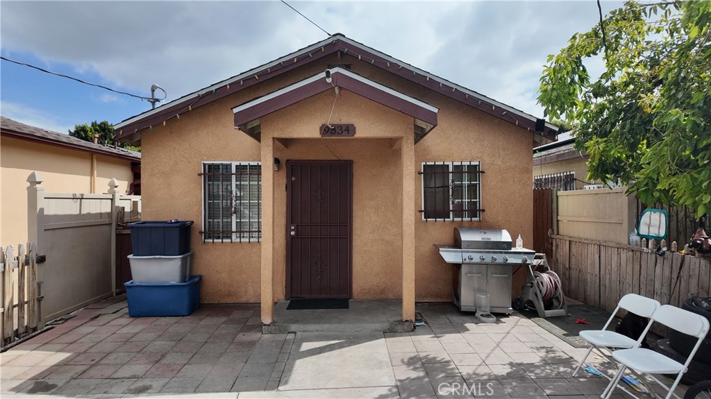 9534 Hickory, Los Angeles, CA 90002 — photo 1