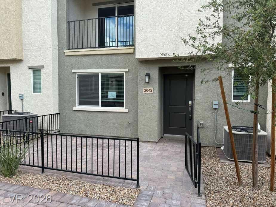 2642 Wimbledon White Court