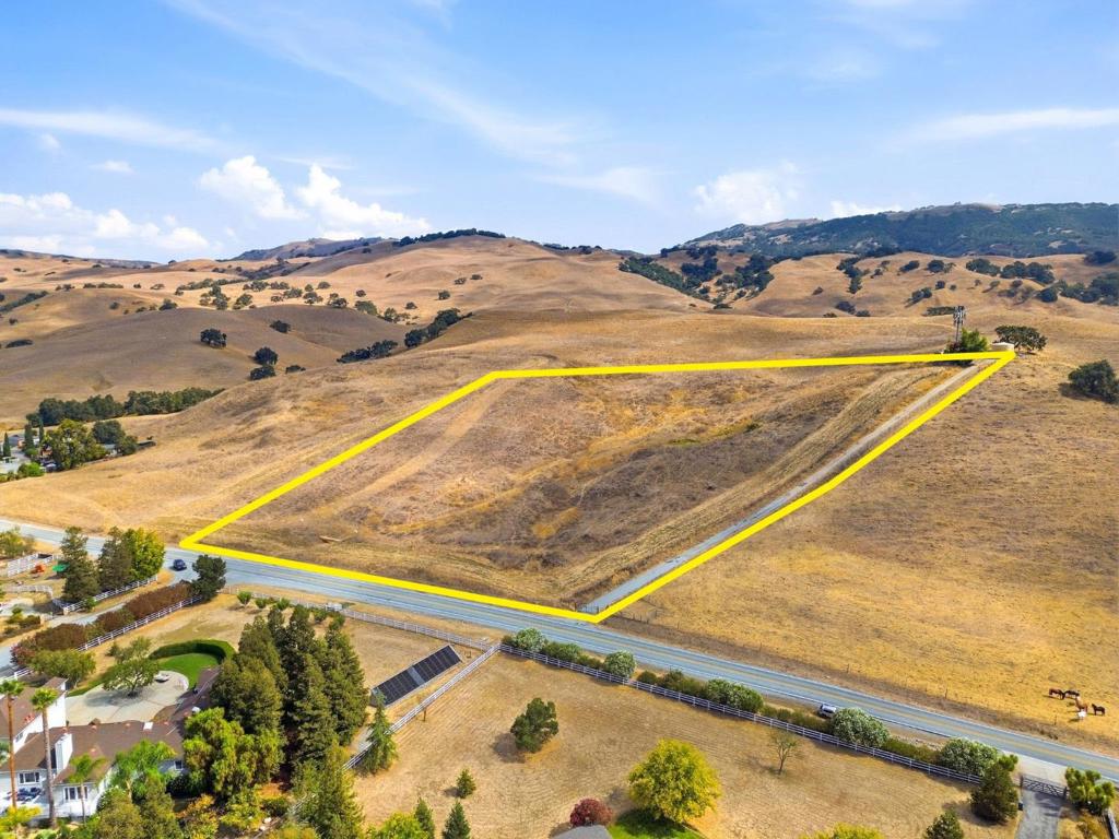12800 New Avenue, San Martin, CA 95046 — photo 1