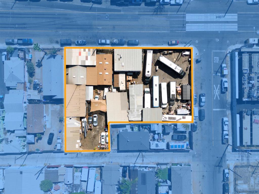 2908 Commercial Street
