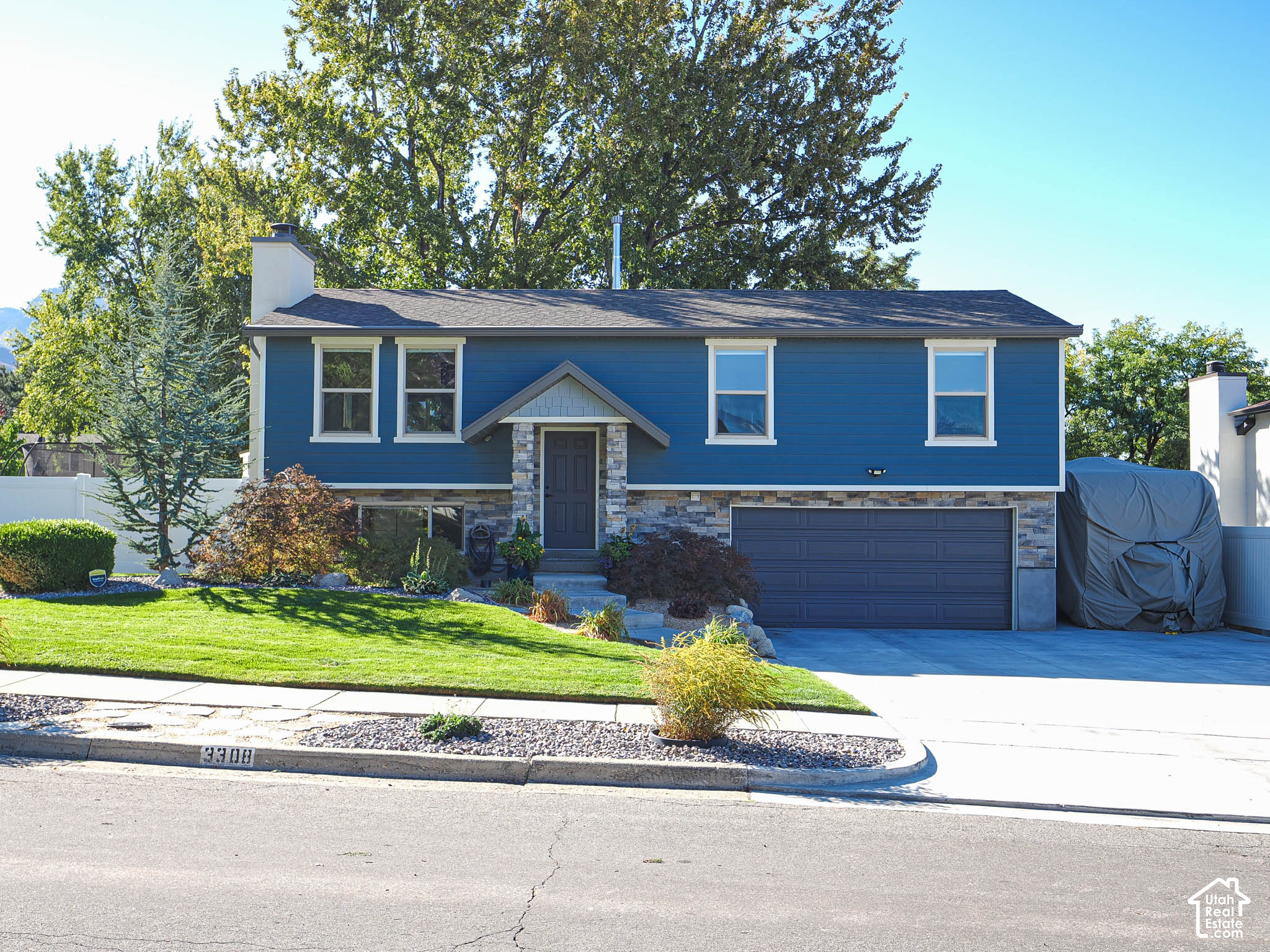 3308 E WILLOW RIDGE RD