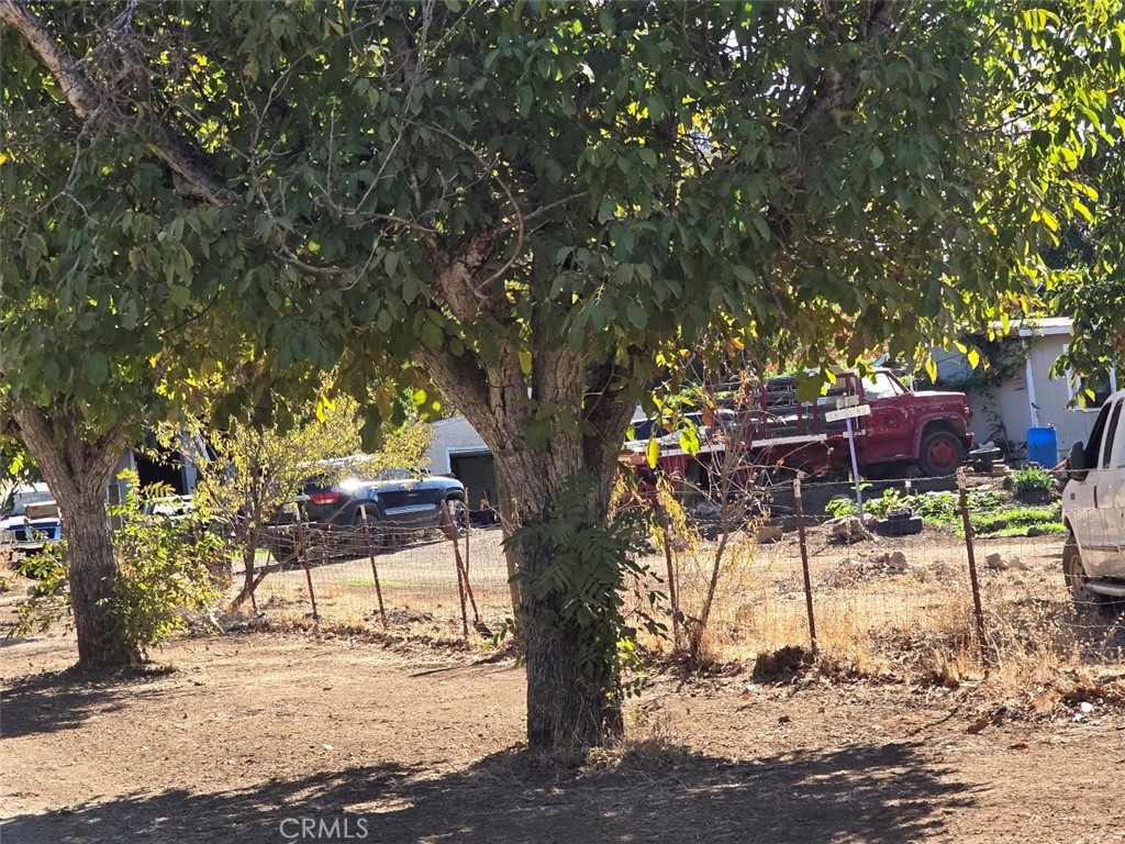 13690 Eastlake