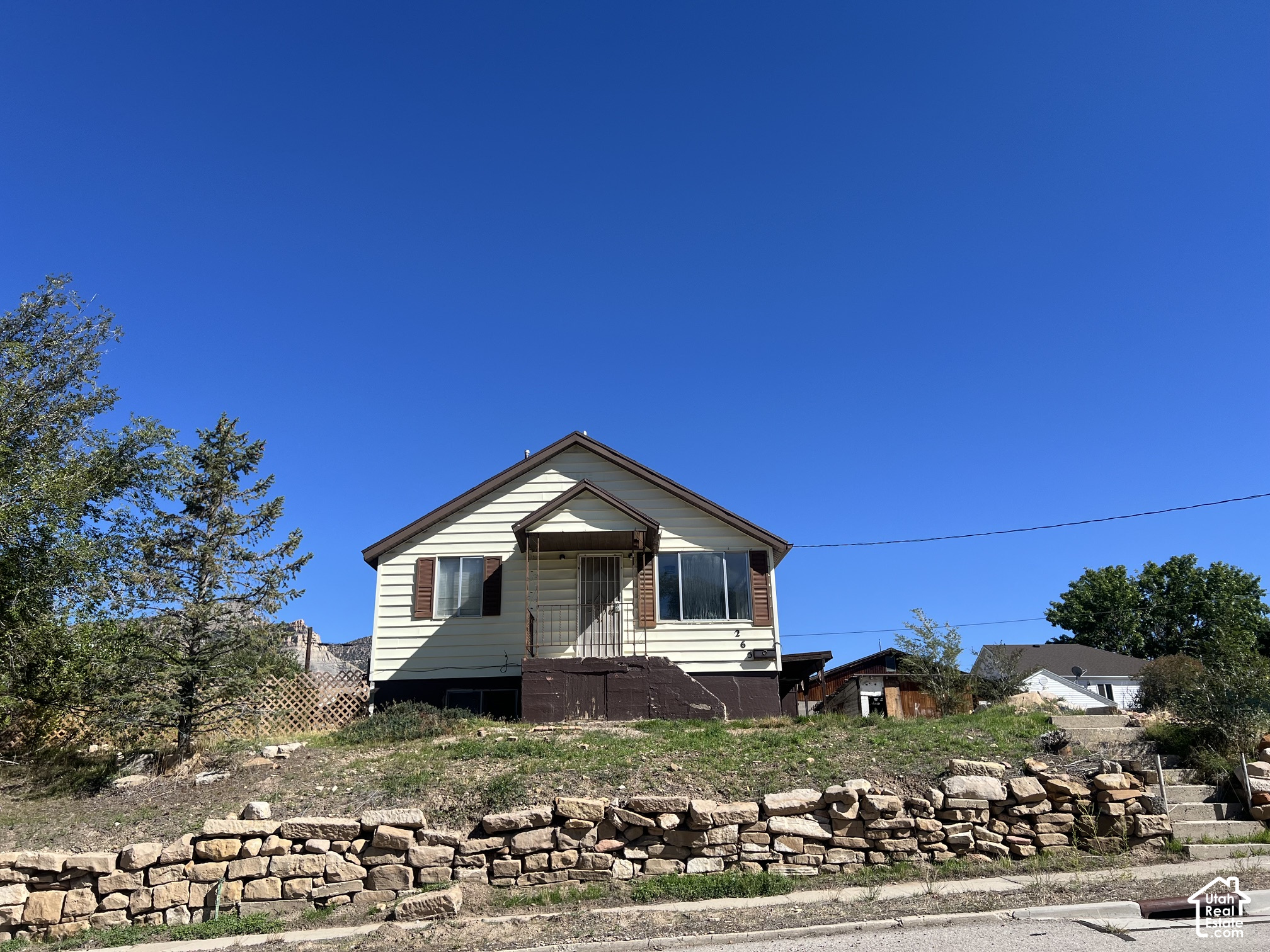 265  ROOSEVELT ST