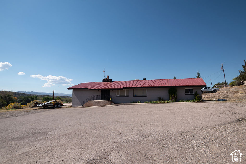 399 N HWY 153