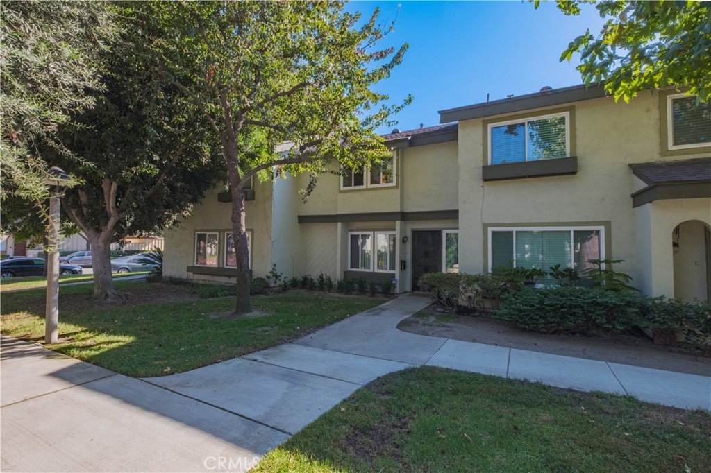 9567 Karmont Avenue, South Gate, CA 90280 — photo 1