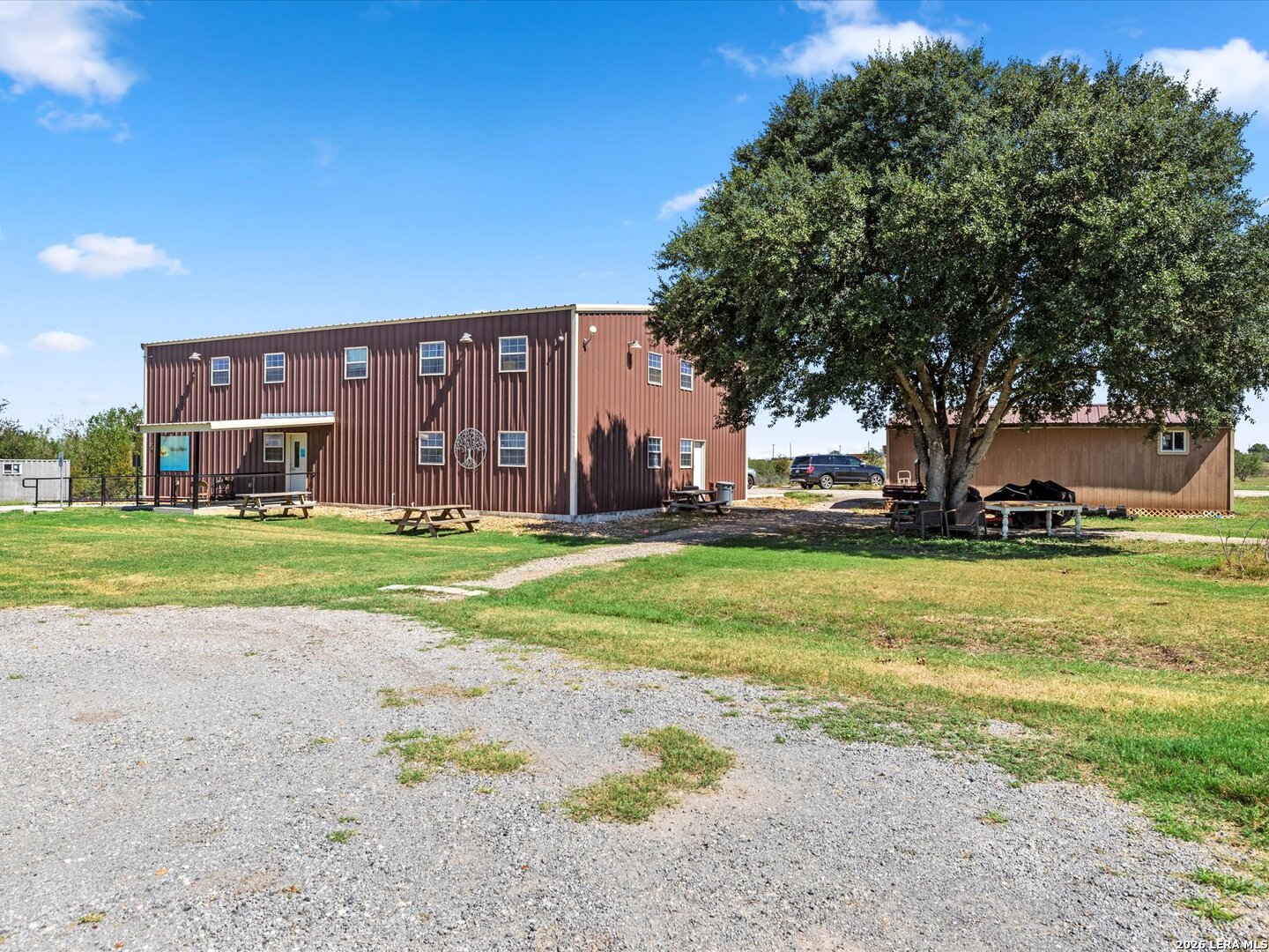 3925 LINNE RD