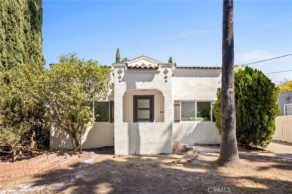 1379 E Elizabeth Street, Pasadena, CA 91104 — photo 1