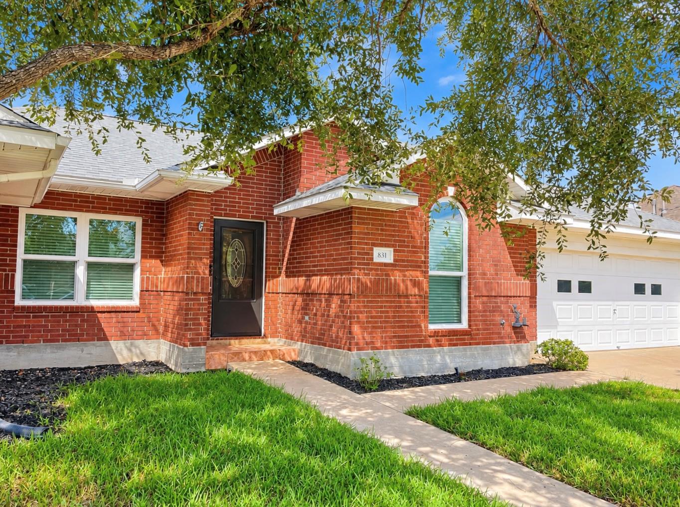 831  Whispering Oaks Drive None