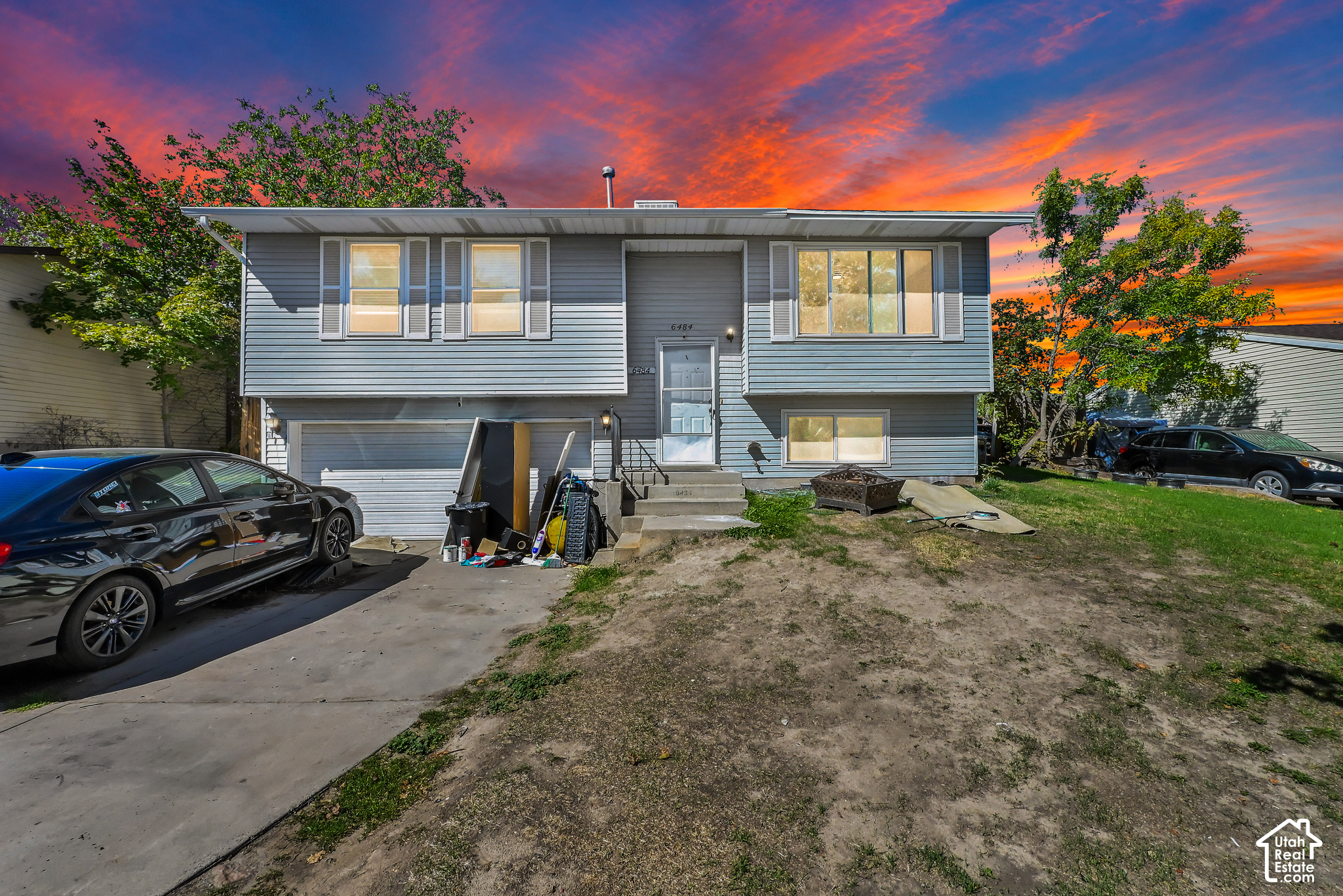 6484 S DAFFODIL WAY