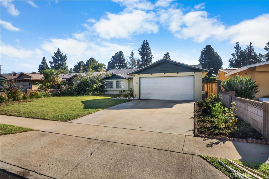 966 N Charter