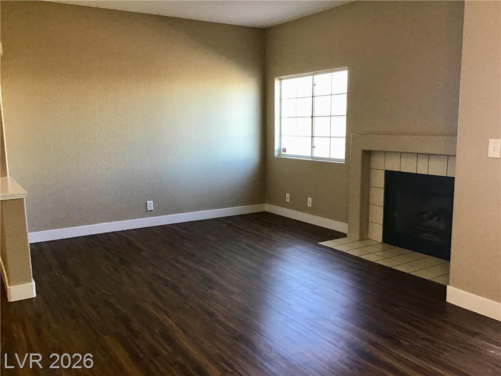 1676 NORMANDY Way 0