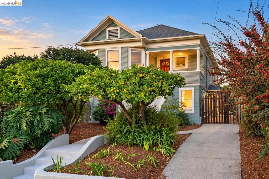 1822 E 24Th St, Oakland, CA 94606 — photo 1