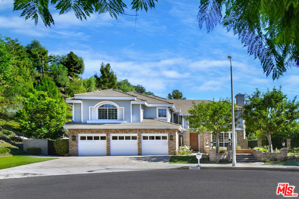 17814 Greyhawk Place