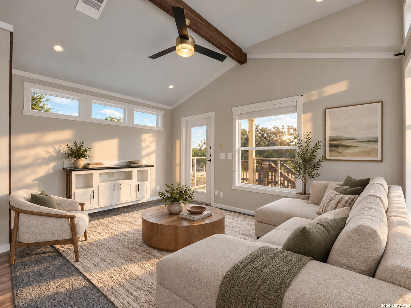 470 Private Road 1523
