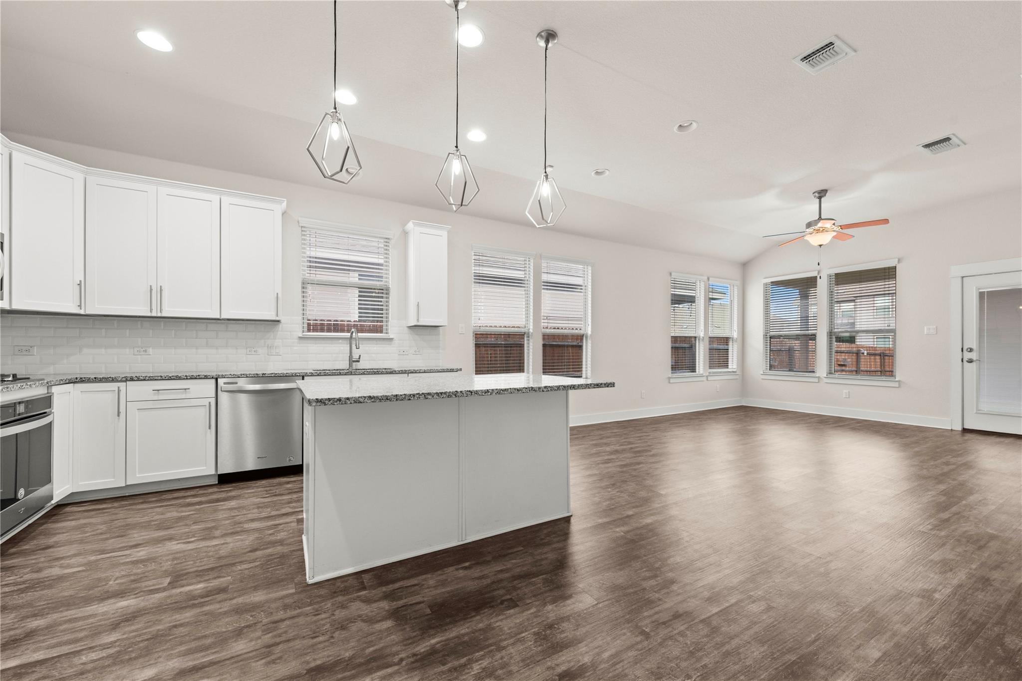 120 Cascata Way, Liberty Hill, TX 78642 — photo 1