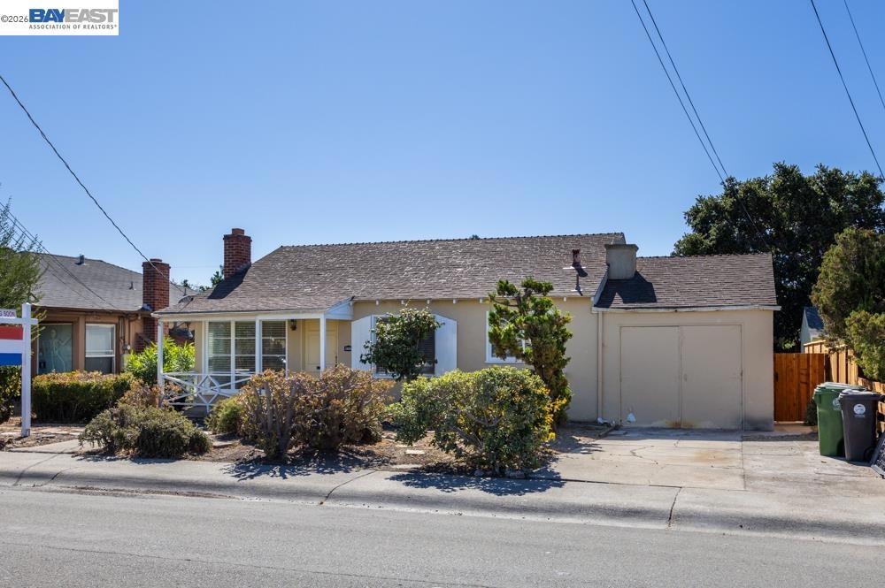 2223 Lessley Ave