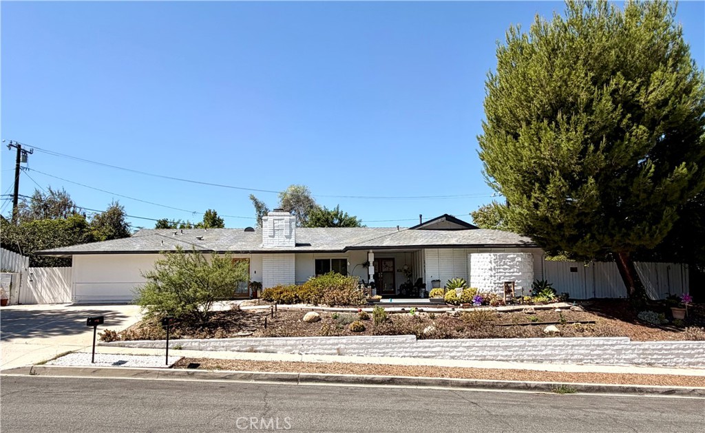 1065 Warwick