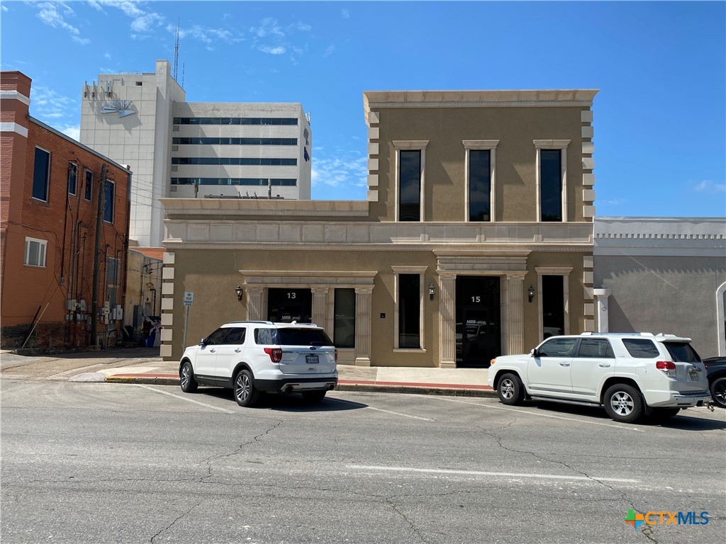 15 W Central Avenue