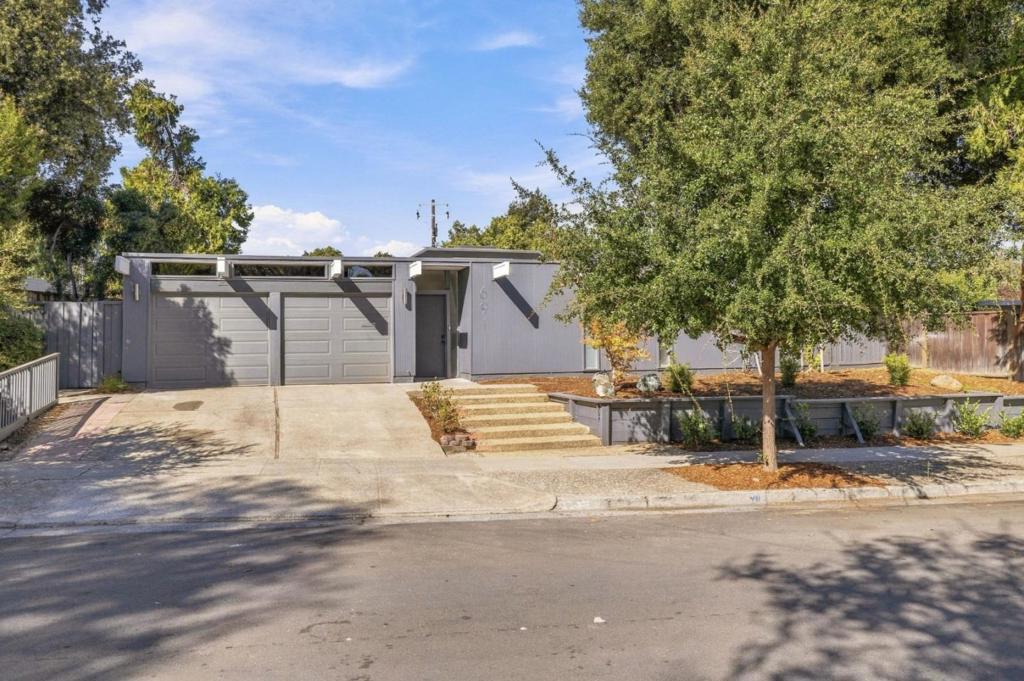 691 Sheraton Drive