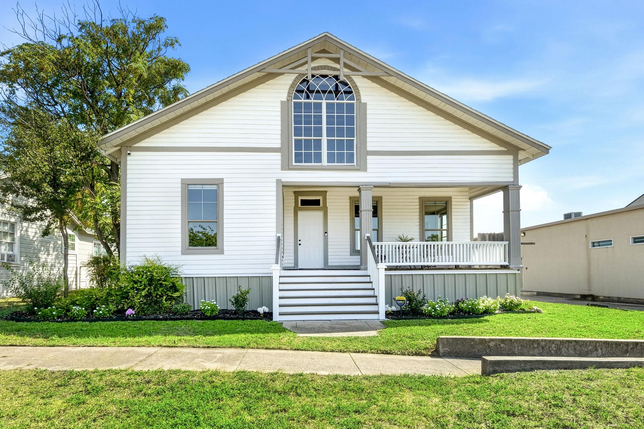 109 N 11th St