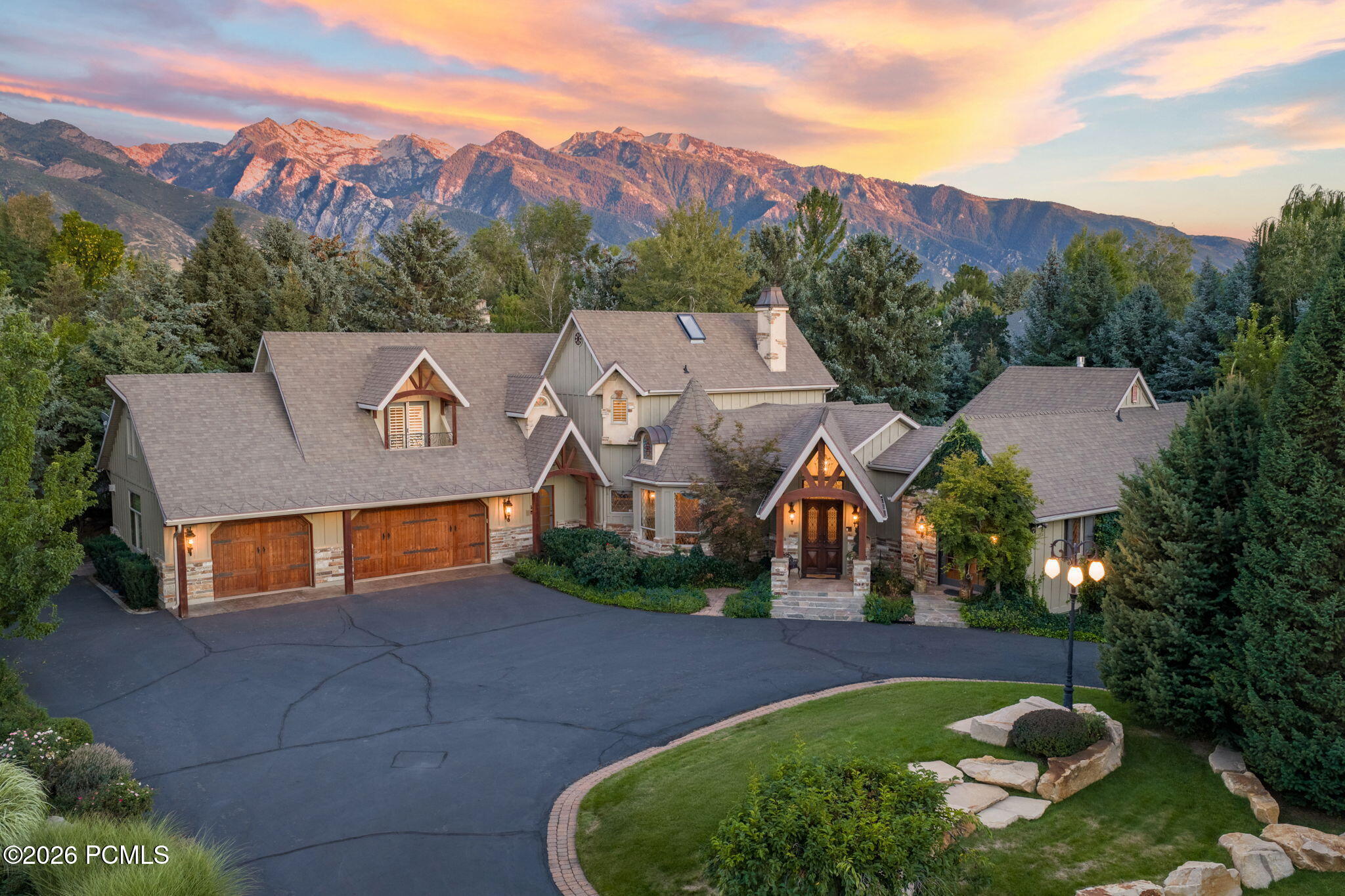 2238 E Cottonwood Cove Lane, Cottonwood Heights, UT 84121 — photo 1