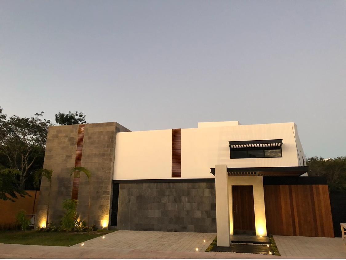 #15  Venados St, Out of State, 77567 — photo 1