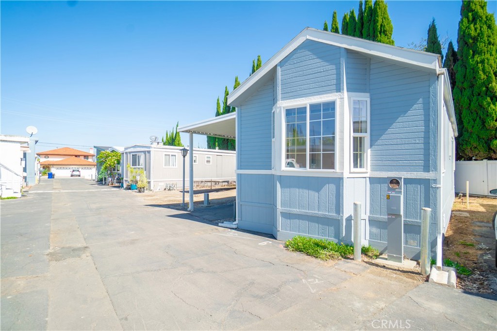 2350 250 Street 6, Lomita, CA 90717 — photo 1